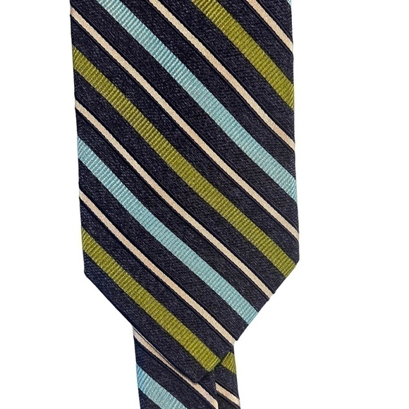 Jos A Banks Signature Collection Striped Tie New With Tags - Picture 2 of 5